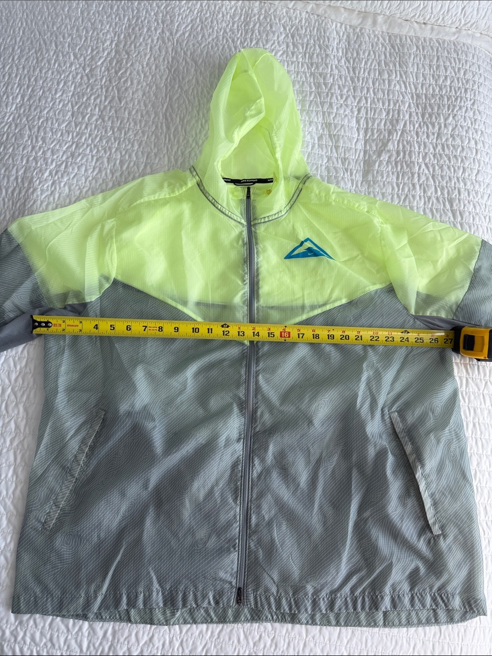 Nike Trail Hooded Running Jacket XXL Volt Gray Windbreaker